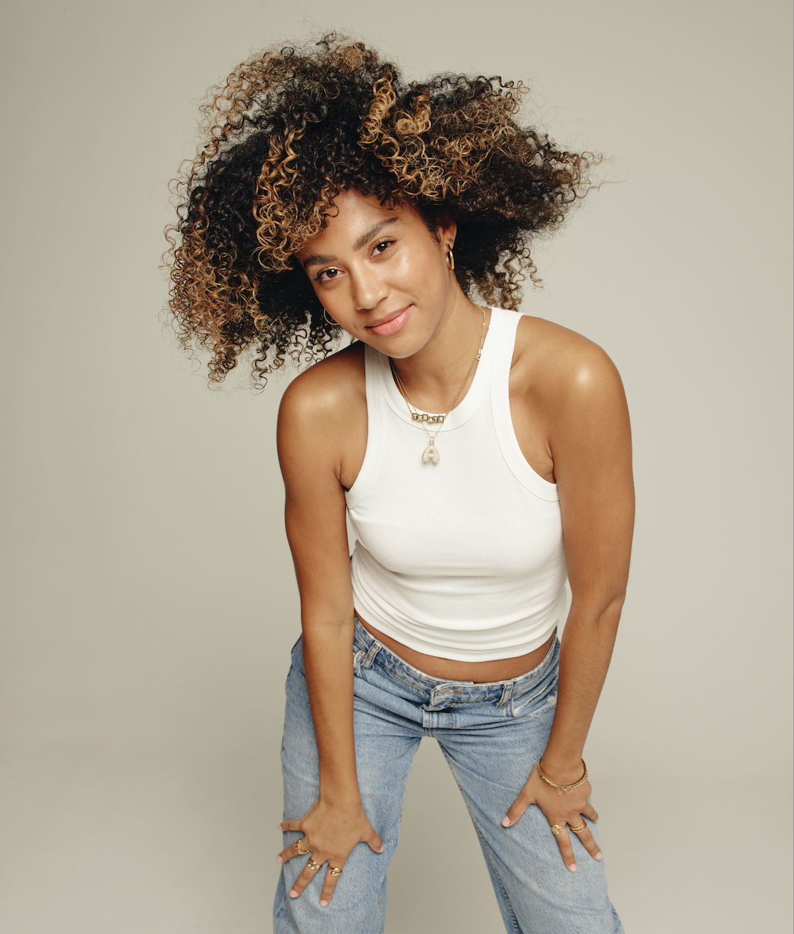 Taming the Frizz: Your Ultimate Guide to Smooth, Shiny Hair